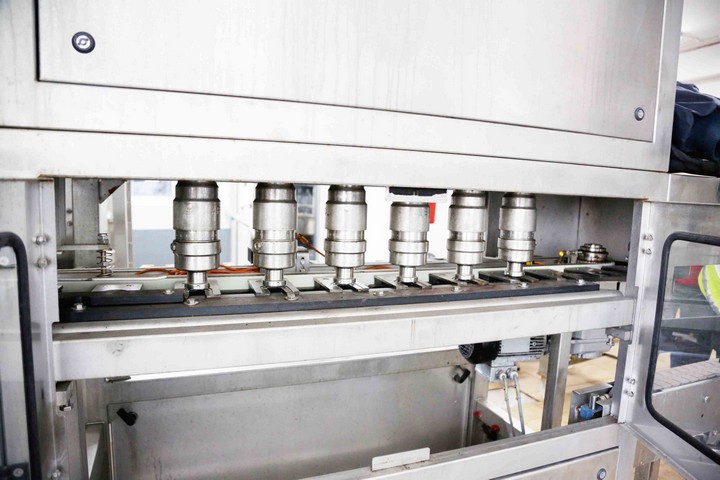 Used PE Bottling Line, 1,300 BPH – NP 727 — Photo 1