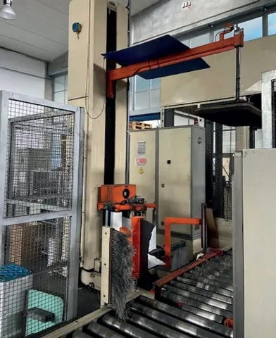 Pallet Wrapper FIS PET Bottles