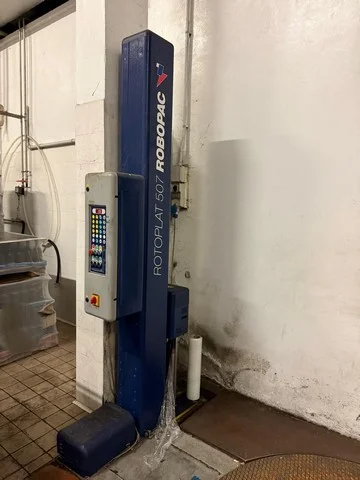 Used Robopac pallet wrapper photo 2