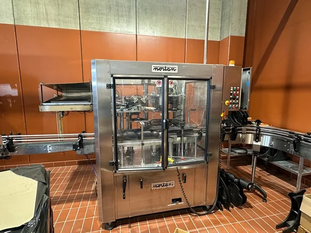 Nortan capsuling machine