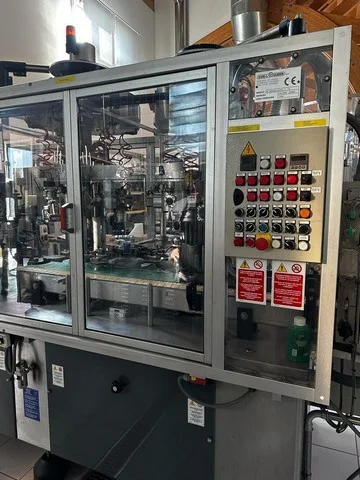 Used R&G capsuling machine photo 4