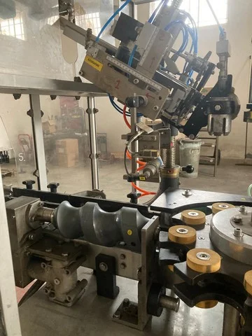 Used R&G capsuling machine photo 10