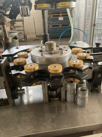 Used R&G capsuling machine photo 5