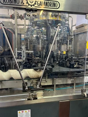 Used R&G capsuling machine photo 5