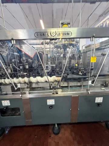 Used R&G capsuling machine photo 6