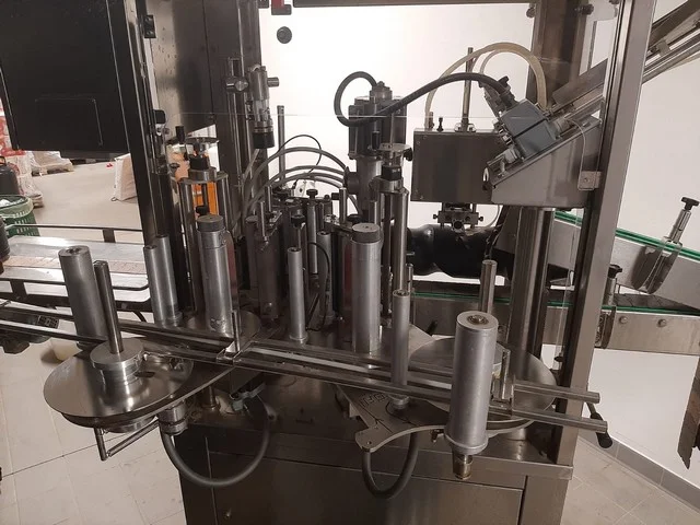 Used Gai capsuling machine with labeller photo 10