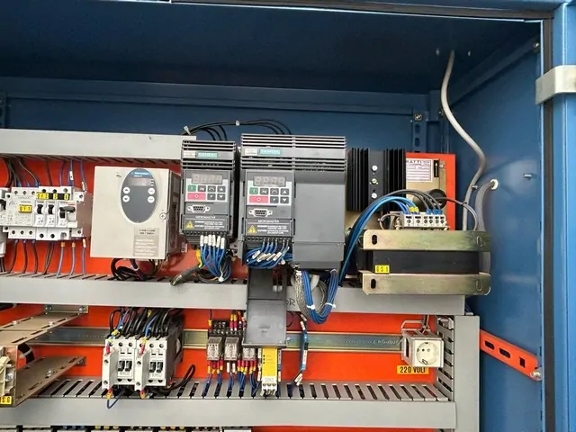 Used Depalletizer Manzini Comaco Da-700BL photo 2