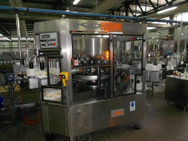 Used labeller Kosme adhesive 20.000 bph photo 2