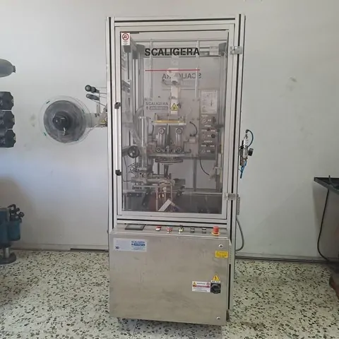 Used labeller Kosme adhesive line photo 5