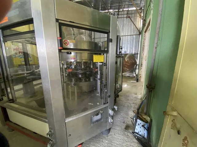 Used labeller Kosme adhesive 8.000 bph photo 3