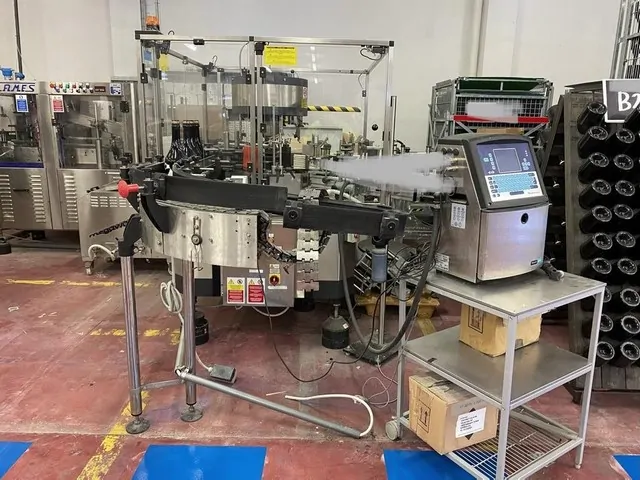 labeller Cavagnino&Gatti adhesive 2.000 bph — EA 406