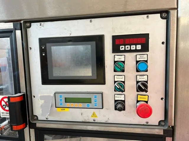 Etichettatrice Kosme 20t s4 ce co 20.000 bph Usata — EA 415