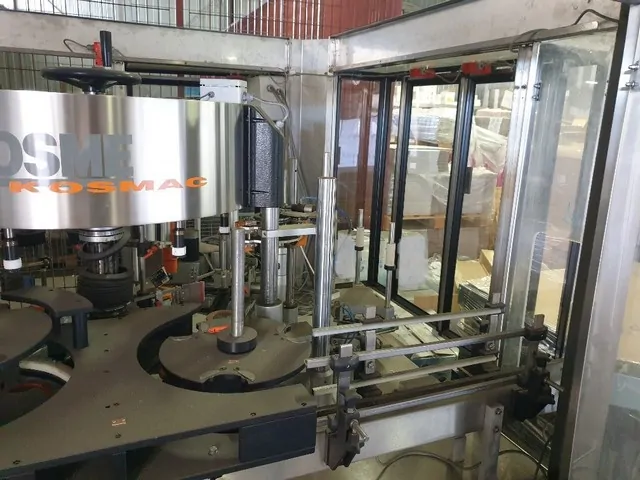 Used labeller Kosme 6t 3s adhesive photo 8