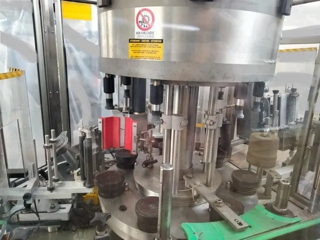 labeller Cavagnino&Gatti Adhesive 4.000 bph — EA 444