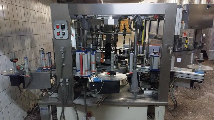 Used labeller P.E. adhesive photo 2