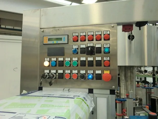 Used labeller P.E. Master m/e photo 8