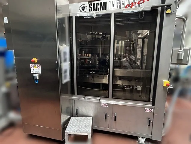 Etichettatrice usata Sacmi labelling opera 12.000 bph