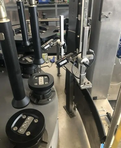 labeller Krones Bonamatic adhesive