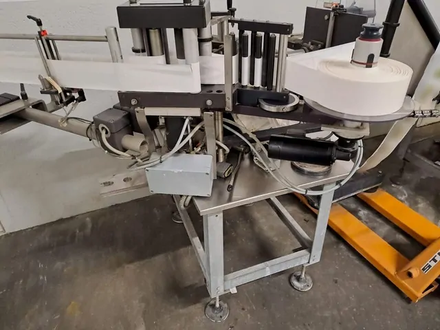 Used labeller Krones Bonamatic adhesive photo 7