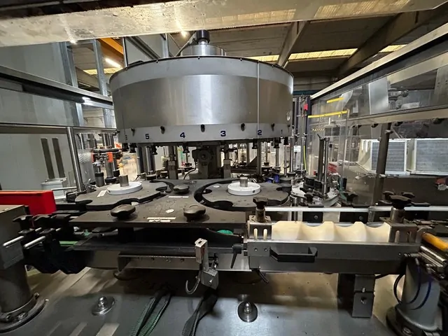 Used labeller Cavagnino&Gatti 21T adhesive photo 10