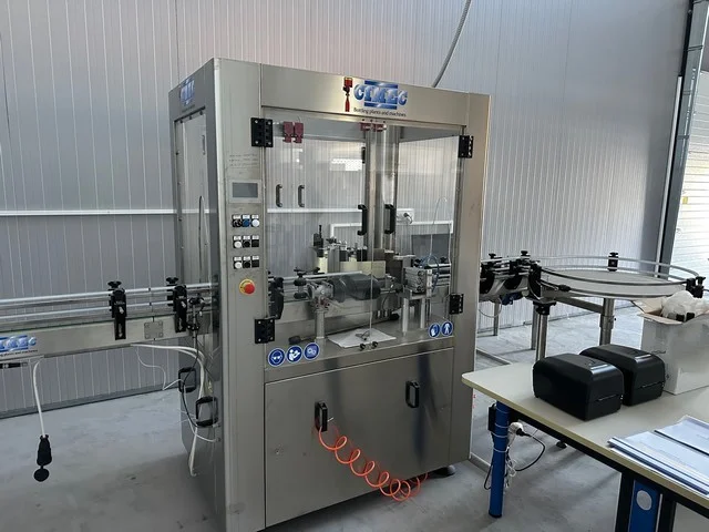 Cimec adhesive labeller