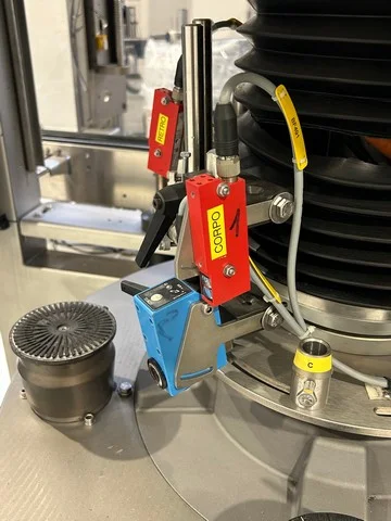 Used Kube adhesive and cold glue labeller photo 3