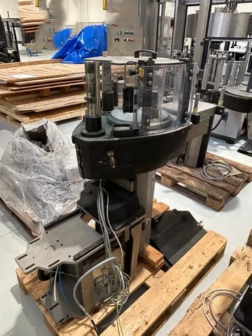 Used Kube adhesive and cold glue labeller photo 6