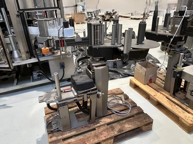 Used Kube adhesive and cold glue labeller photo 7