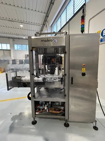 Used Makro adhesive labeller photo 3