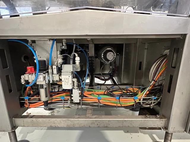 Used Makro adhesive labeller photo 4