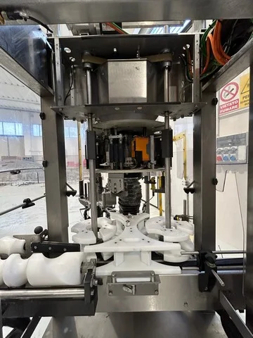 Used Makro adhesive labeller photo 5