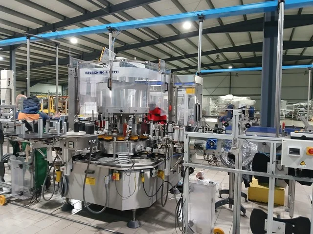 Cavagnino & Gatti12T adhesive labeller