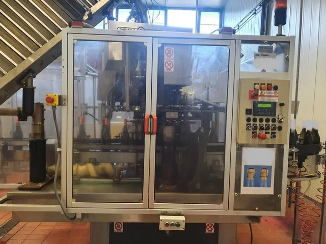 Used Wirehooder Robino&Galandrino 18.000 bph photo 9