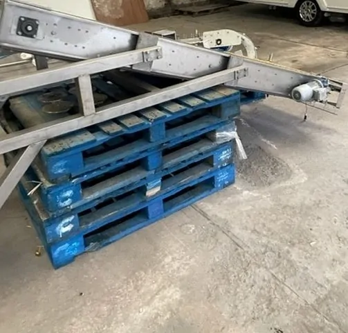 Used monoblock capper | wirehooder Bertolaso photo 2