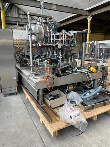 Used monoblock capper | wirehooder Bertolaso photo 7