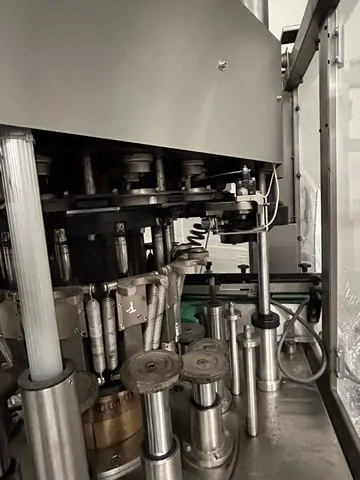 Used wirehooder Robino&Galandrino 14.000 bph photo 3