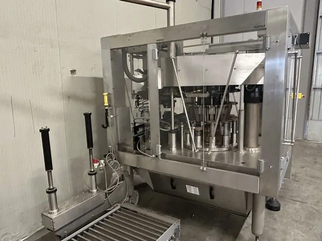 Used wirehooder Robino&Galandrino 14.000 bph photo 3