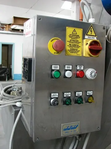 Caps Elevator Neri