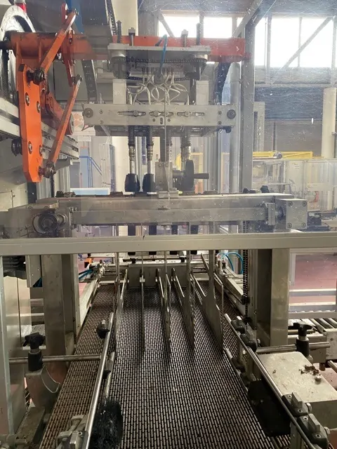 Affrontatrice per cartoni usata TMG Meta 1