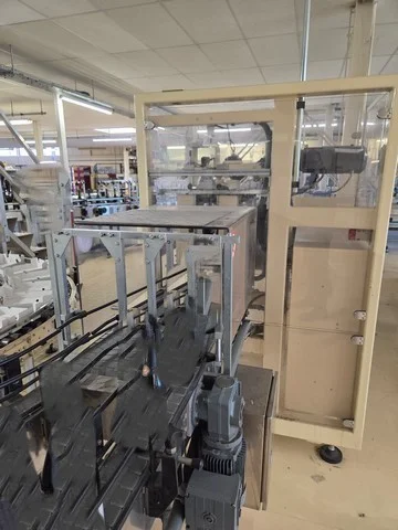 Used Cermex case packer with divider photo 2
