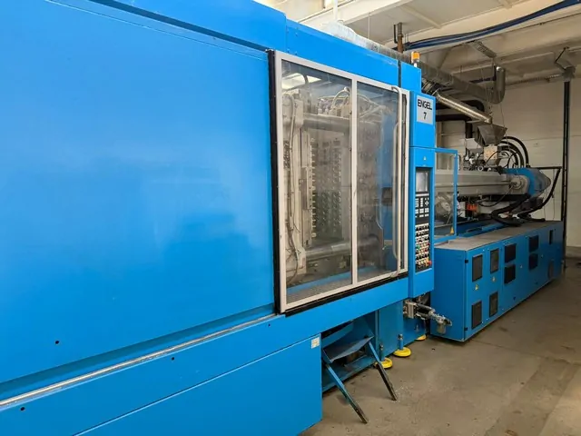 Presse Preforme PET Usate ENGEL 2004 — K 15