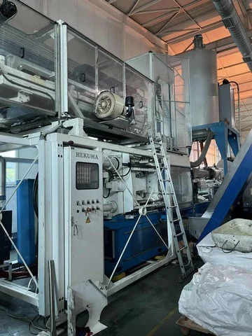 Hekuma Pet preform injection molding system