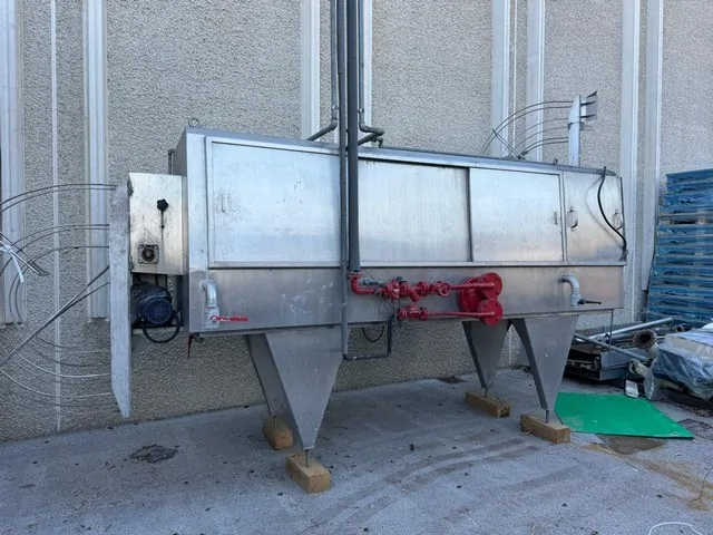 Used Creates-Washer Enomec M 1000 I photo 2