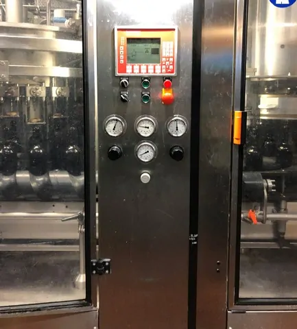 Used Complete Bottling Line Isobaric Bertolaso photo 4