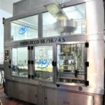 Linea di imbottigliamento Ave usata per vino in contenitore di vetro — foto 1