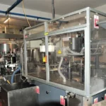 Linea di imbottigliamento Ave usata per vino in contenitore di vetro — foto 19