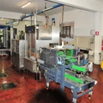 Linea di imbottigliamento Ave usata per vino in contenitore di vetro — foto 5