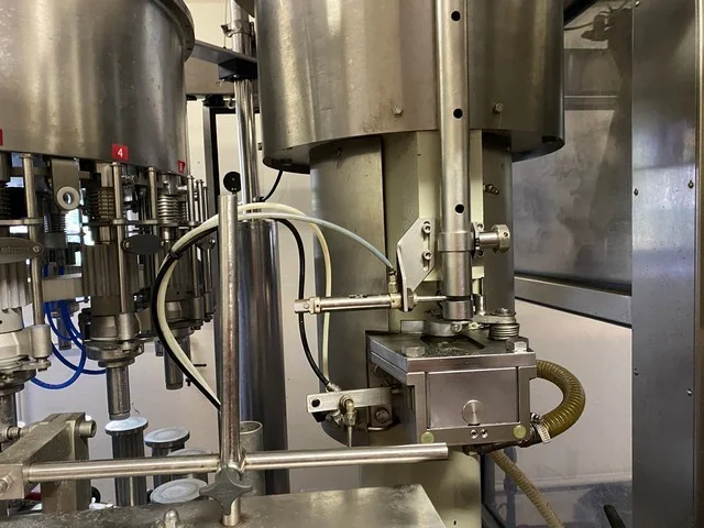 Used bottling line BERTOLASO | 2.000 BPH photo 9
