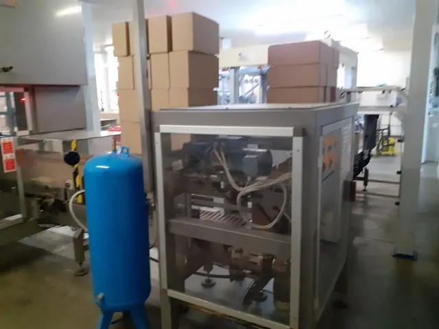 Used Complete Bottling Line MBF Still Wine photo 8