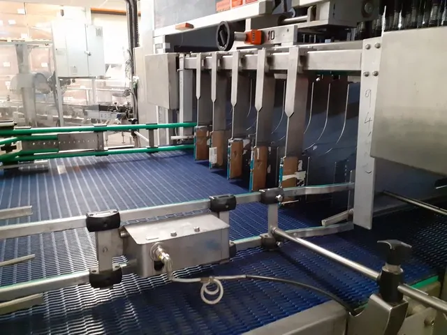 Used Complete Bottling Line MBF Still Wine photo 9